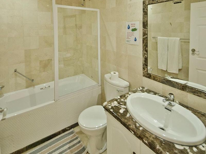 The Russel Hotel Knysna Bagian luar foto